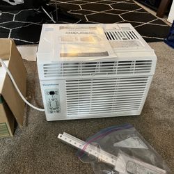 Air Conditioner BRAND NEW WORKS 