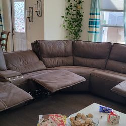 Bryce 
Fabric Power Reclining Secti