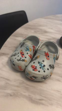 Toddler crocs