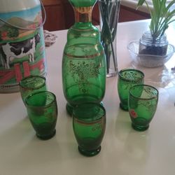 Wine Decanter With Cups