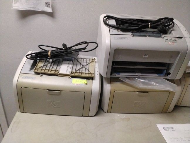3 HP 1020 Laser Printers