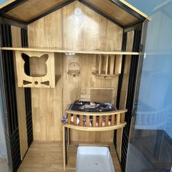 Cat House w/ Plastic Doors