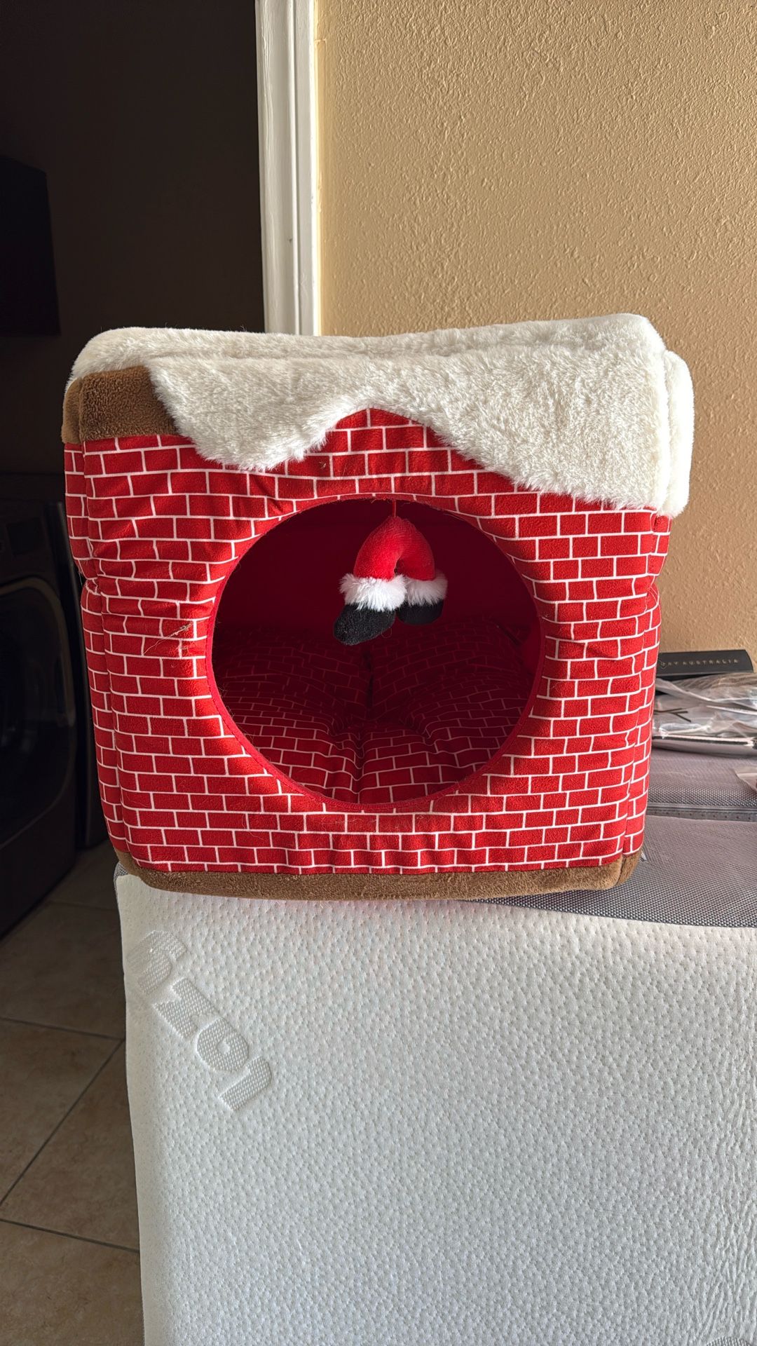 Christmas Cat Bed