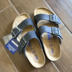 Brand New Birkenstocks Size 6/37eu