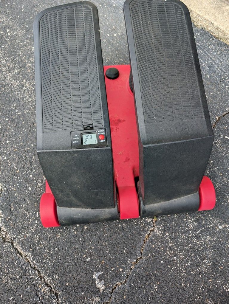 Digital Air Climber, Stair Stepper, Exerciser, Endurance, Fitness. Retail $129