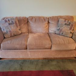 Loveseat 