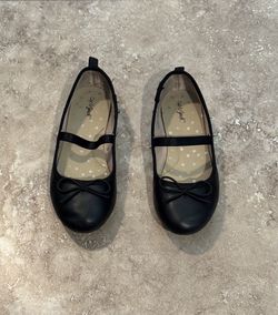 Little girl’s black ballet flats-size 12