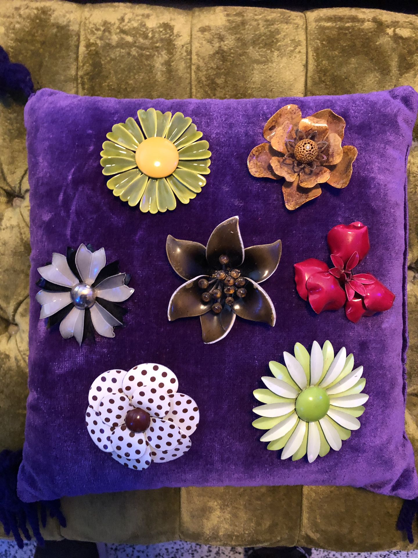 Beautiful Vintage 1960’s Enamel Flower Brooch Pins Set Of (7)