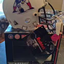 New England Patriots Autographed Steve Grogan Authentic Mini Helme