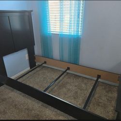 Twin Bed Frame With Boxspring/Matress
