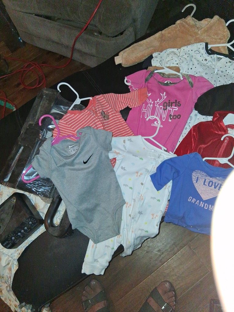 Bunches Of Baby Stuff I Have Cribs Bounces Seats Ect