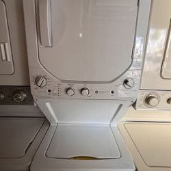 24” Wide Stacks Washer Dryer Pre Owned Great Condition 