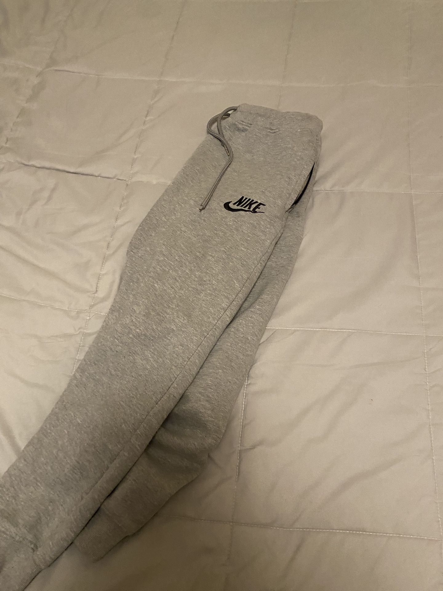 medium nike joggers