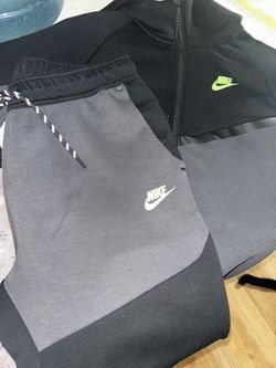 Nike tech