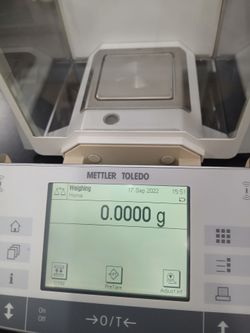 Mettler Toledo AX504 Analytical Lab Balance Scale