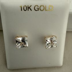 10k Gold Earrings 