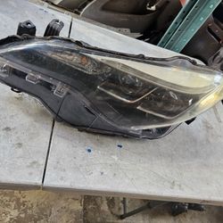 Toyota Corolla Left Headlight Oem