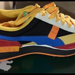 New Size 7  Pumas