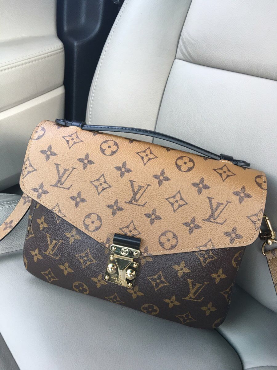 Authentic Louis Vuitton key pouch for Sale in Los Angeles, CA - OfferUp