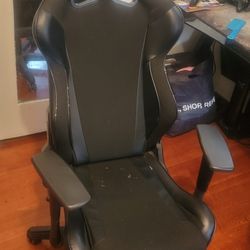 Dxracer Gaming Chair