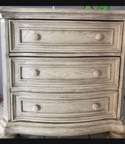 Heavy dresser used as is $80