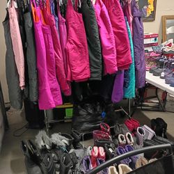 Kids Snow Pant N Boots 15,00 Each