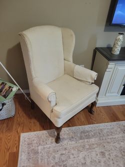 Wingback accent chair