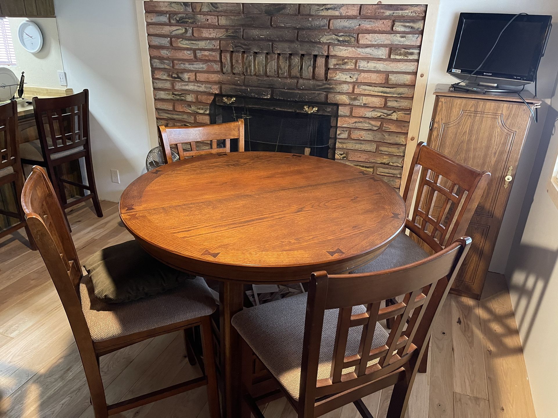 Counter Height Dining Set