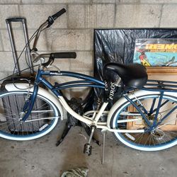 Shcwinn 7 Speed  Point Break Beach Cruiser.