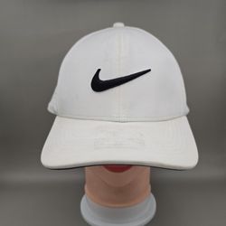 Nike Classic 99 Dri-Fit FittedHat Size L/XL
