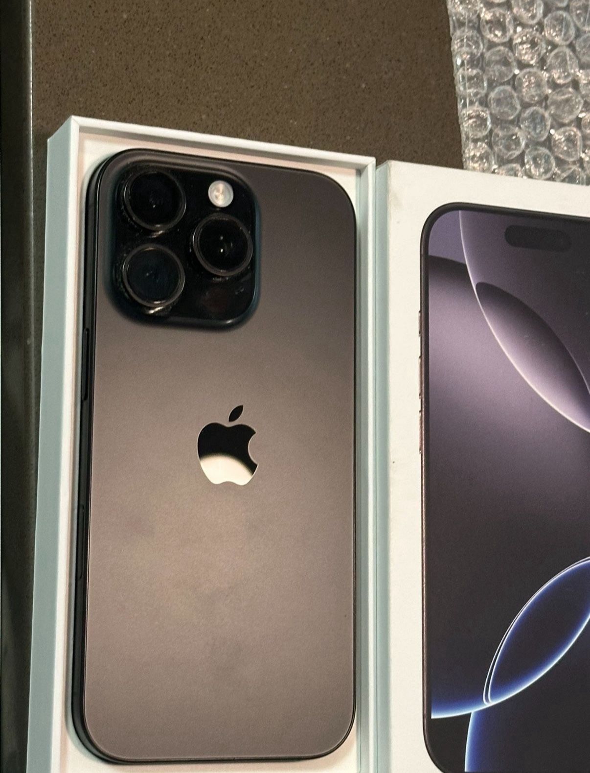 iPhone 16 Pro.