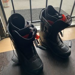 Men’s snowboard boots size 10 new