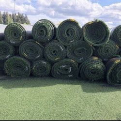 Great Deal! Recycled Artificial Turf $260/Roll