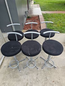 24- inch aluminum bar/counter stools