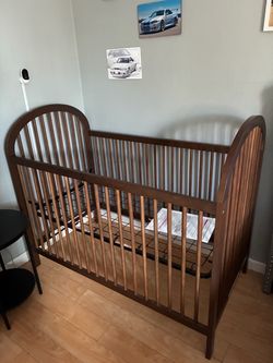 Graco Olivia 3-in-1 Convertible Crib