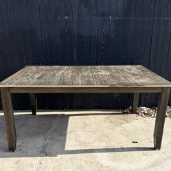 RECTANGULAR DINING ROOM TABLE (Read Description)