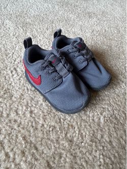 Kids Nike Sneakers - Size 5C