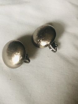 Vintage Silver tone clip On earrings excellent condition