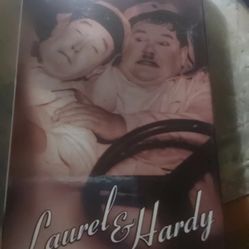 Laurel & Hardy Flying Deuces Utopia Hollywood Legends Double Feature VHS
