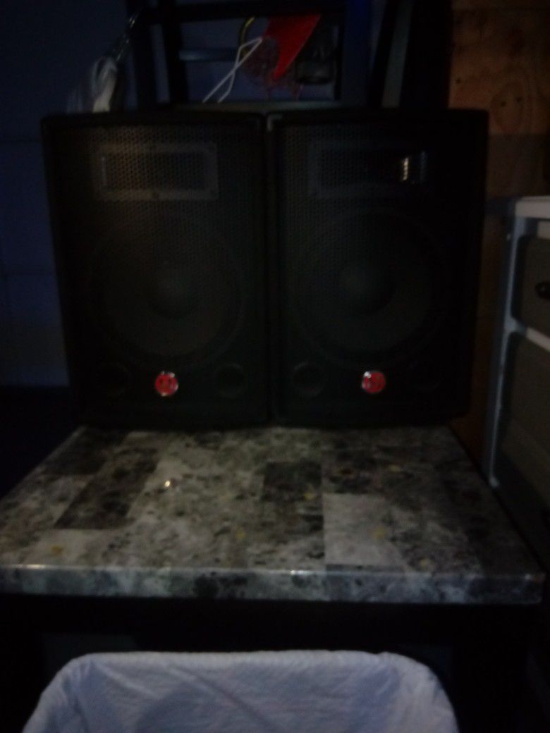 M60 60W, 4-Channel Compact Portable PA with 10" Speakers