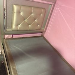 Twin Bed 