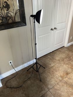 Photography Light With Tripod