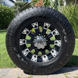 8 Lug Nut Rims & TIRES/ Rines & LLANTAS De 8 birlos (8x6.5) Size: 17” LIKE NEW/ COMO NUEVAS