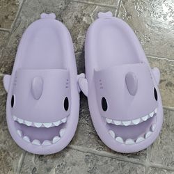 Shark Slides Pool Shoes Size 4