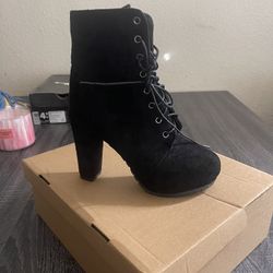 (Black) High Heel Boots( US Size 5)