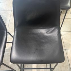 4 Bar Stools 