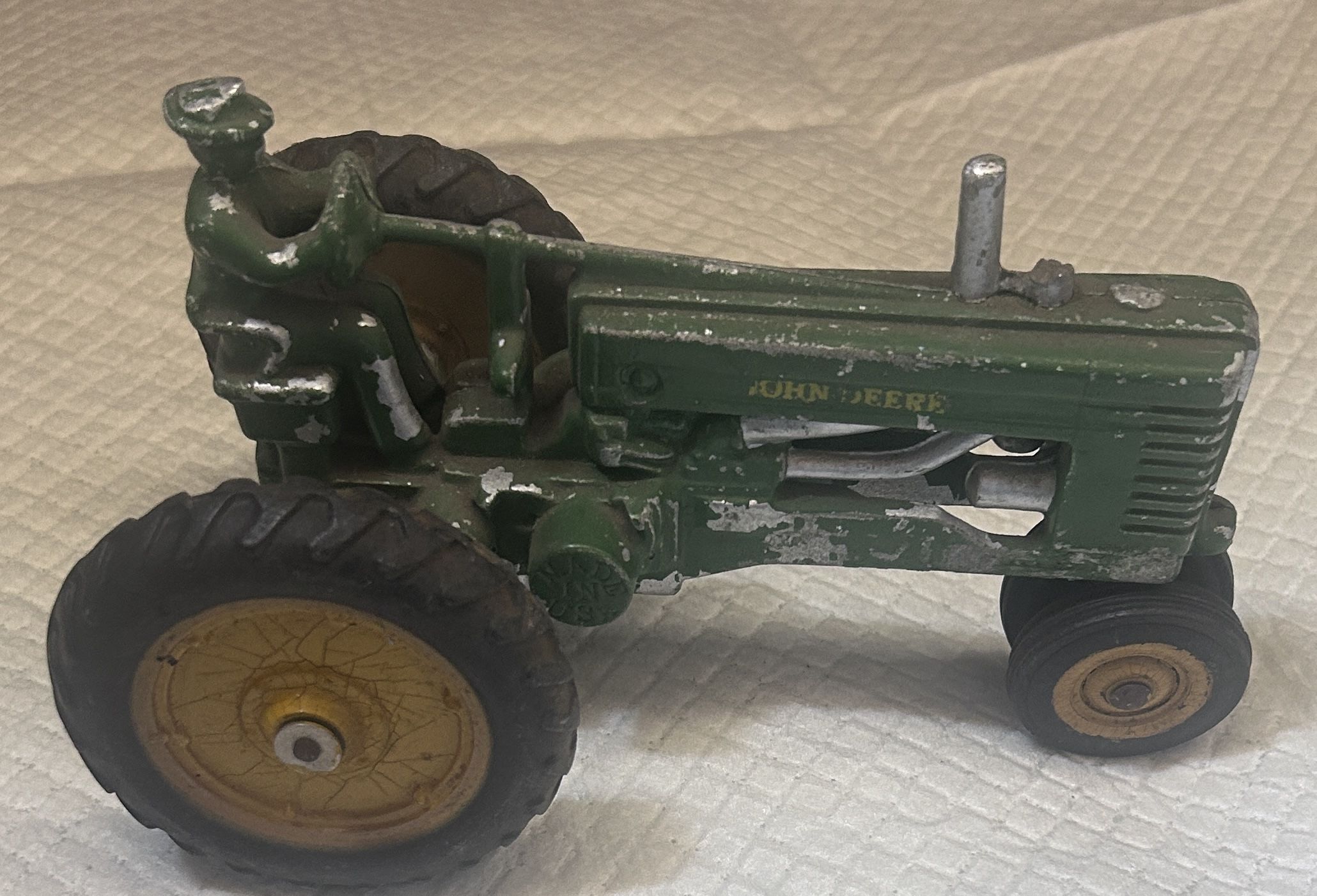 Vintage 1/16 Scale Early Ertl Aluminum John Deere Model A Tractor W/ Driver