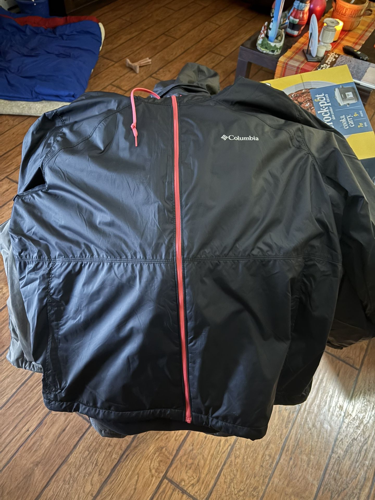 Woman’s Columbia Jacket 2xl
