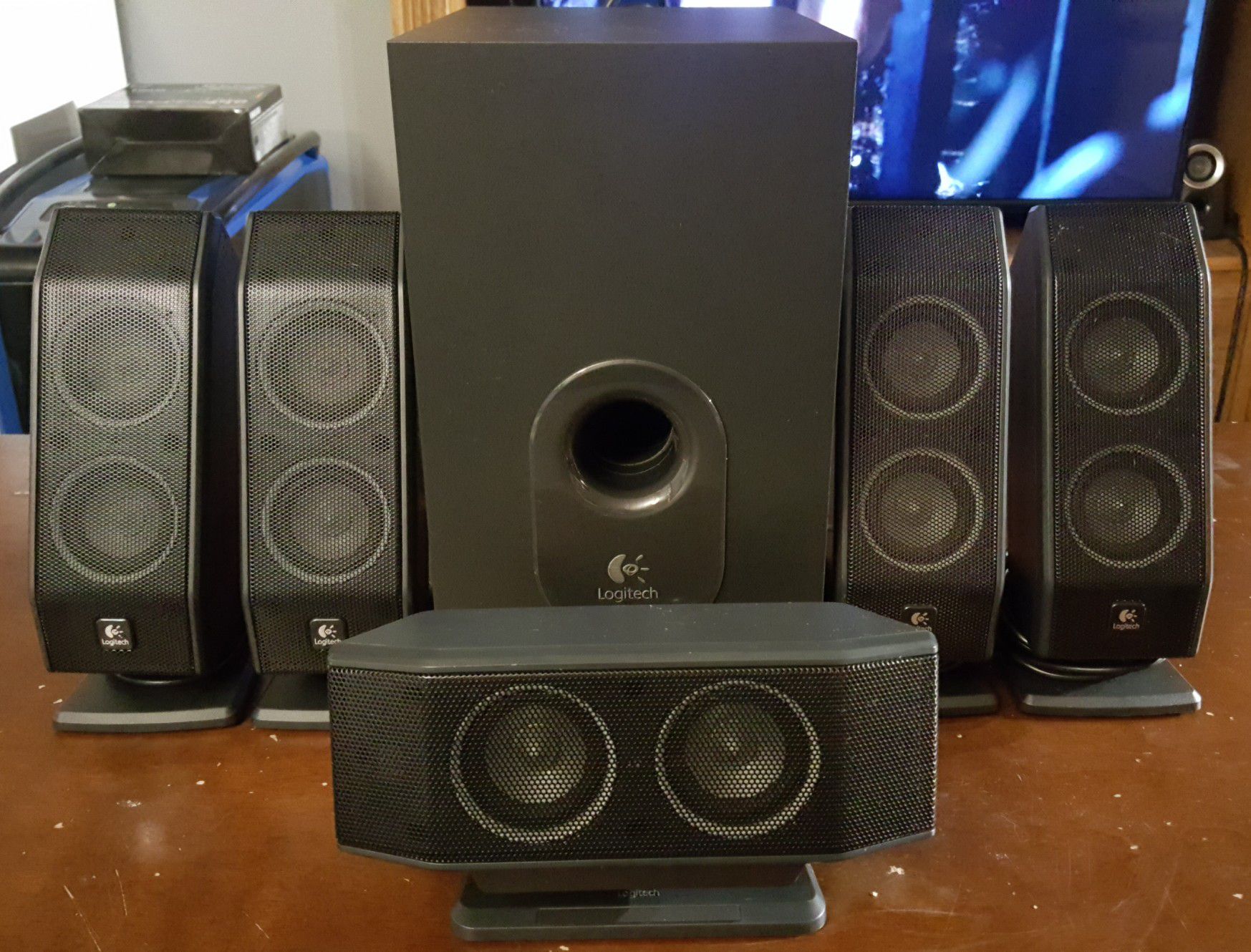 Logitech X540 5.1 Surround speaker system for PC/TV