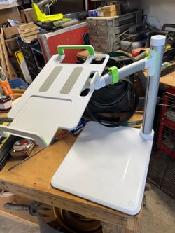 Belkin Tablet Stage
